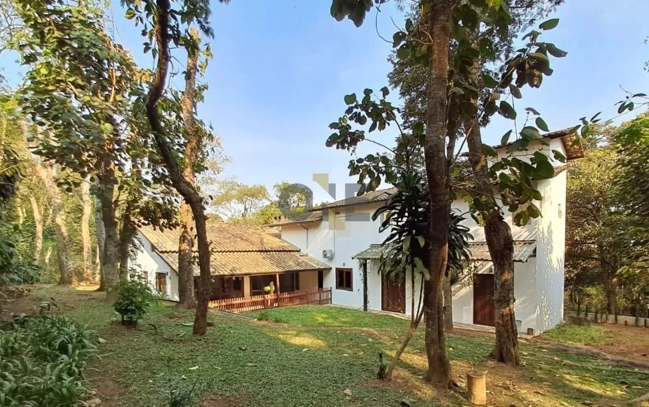 Casa com 4 dormitórios, sendo 2 suítes para venda ou locação - Granja Viana - Carapicuíba