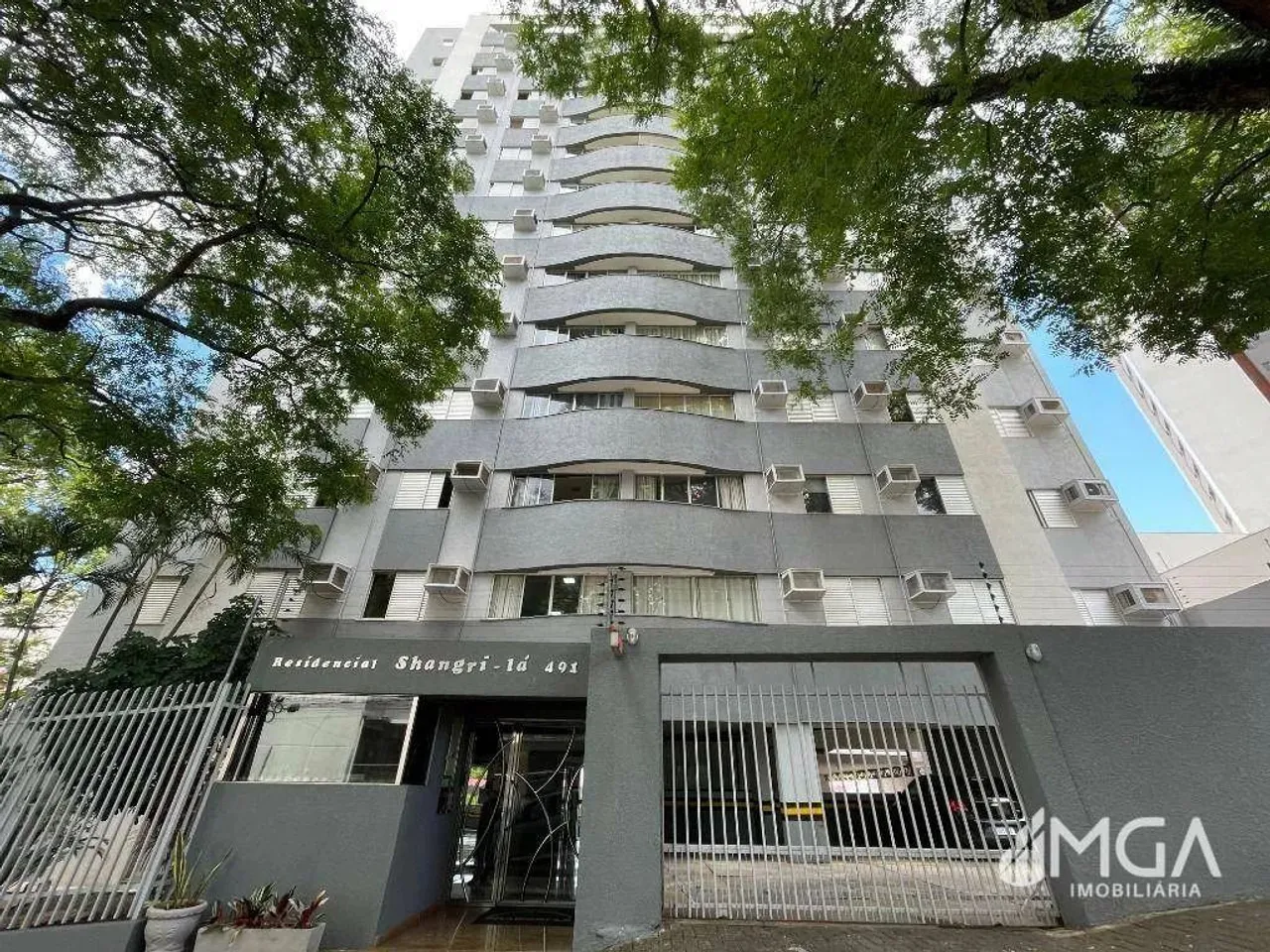 Apartamento em Edifício Residencial Shangri-Lá