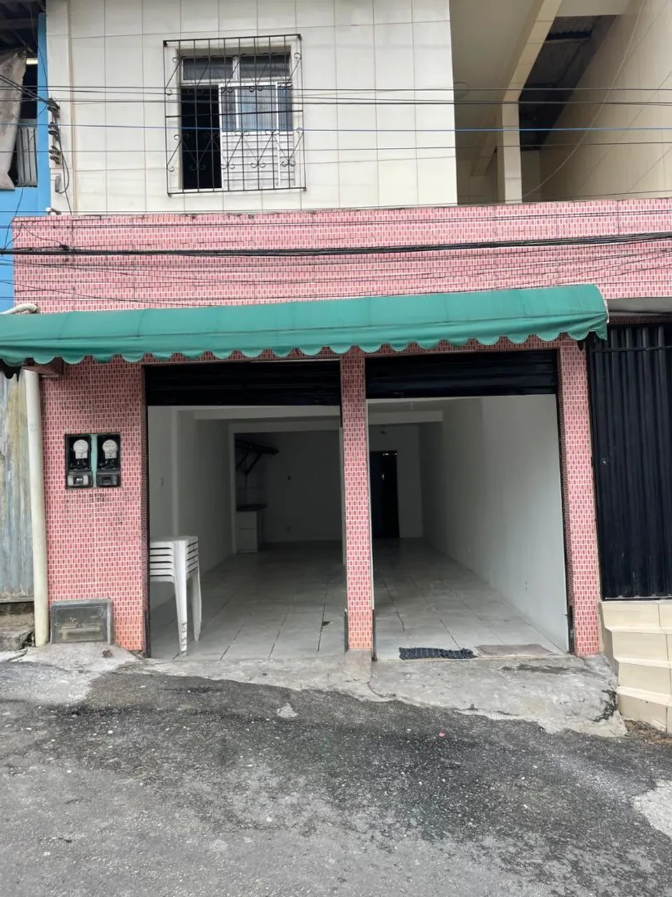 Aluguel de ponto comercial em frente a praça