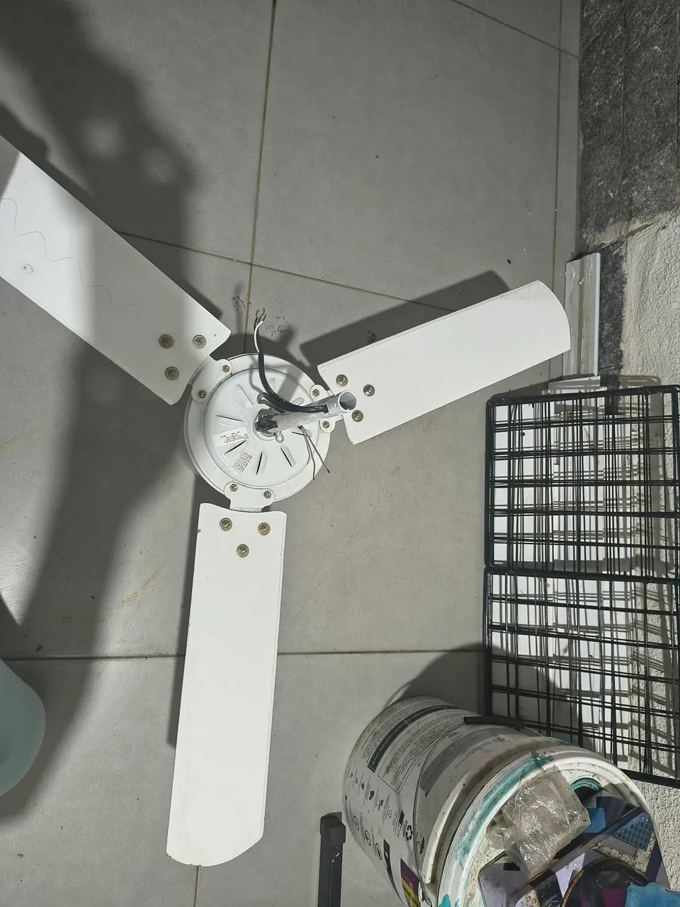 Ventilador de teto com defeito  - Foto 2