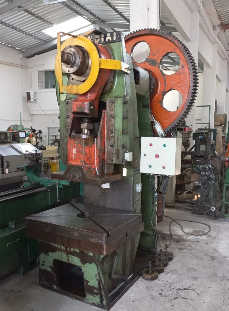 Prensa Excêntrica Jundiai 150 Ton. C/ Proteção / -- 00933 Nc 