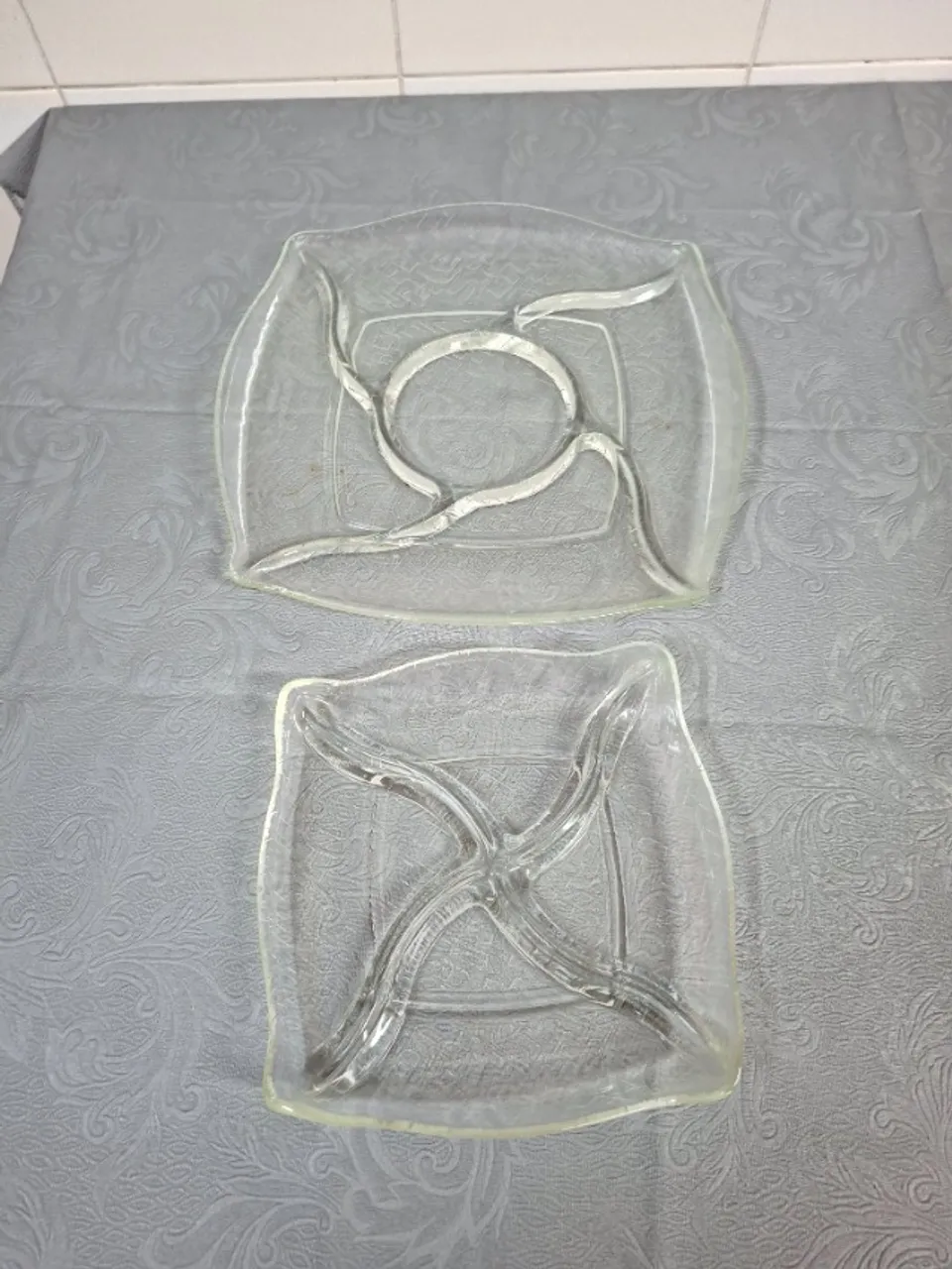 2 PETISQUEIRAS DE VIDRO