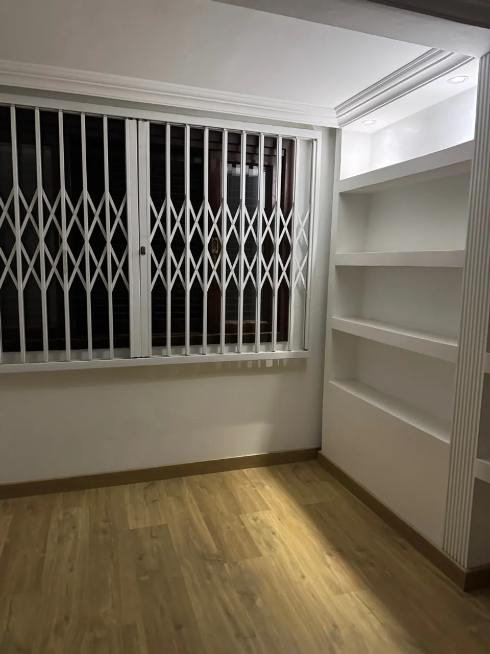 Alugo quarto pra fins comerciais (estética)