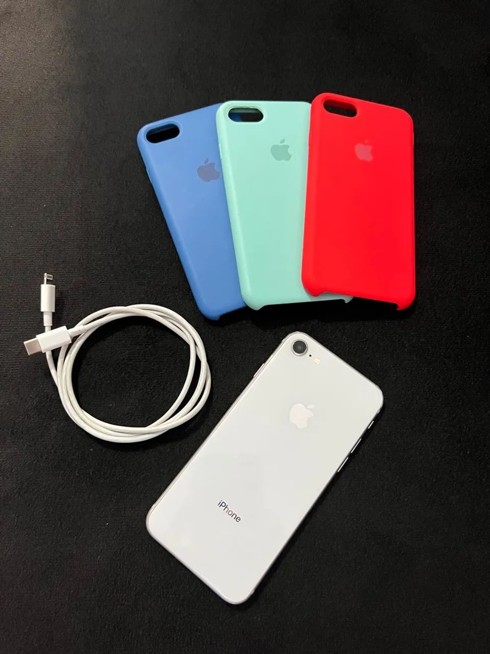 iPhone 8 64 gb em boas condições( todo original) PREÇO NEGOCIÁVEL