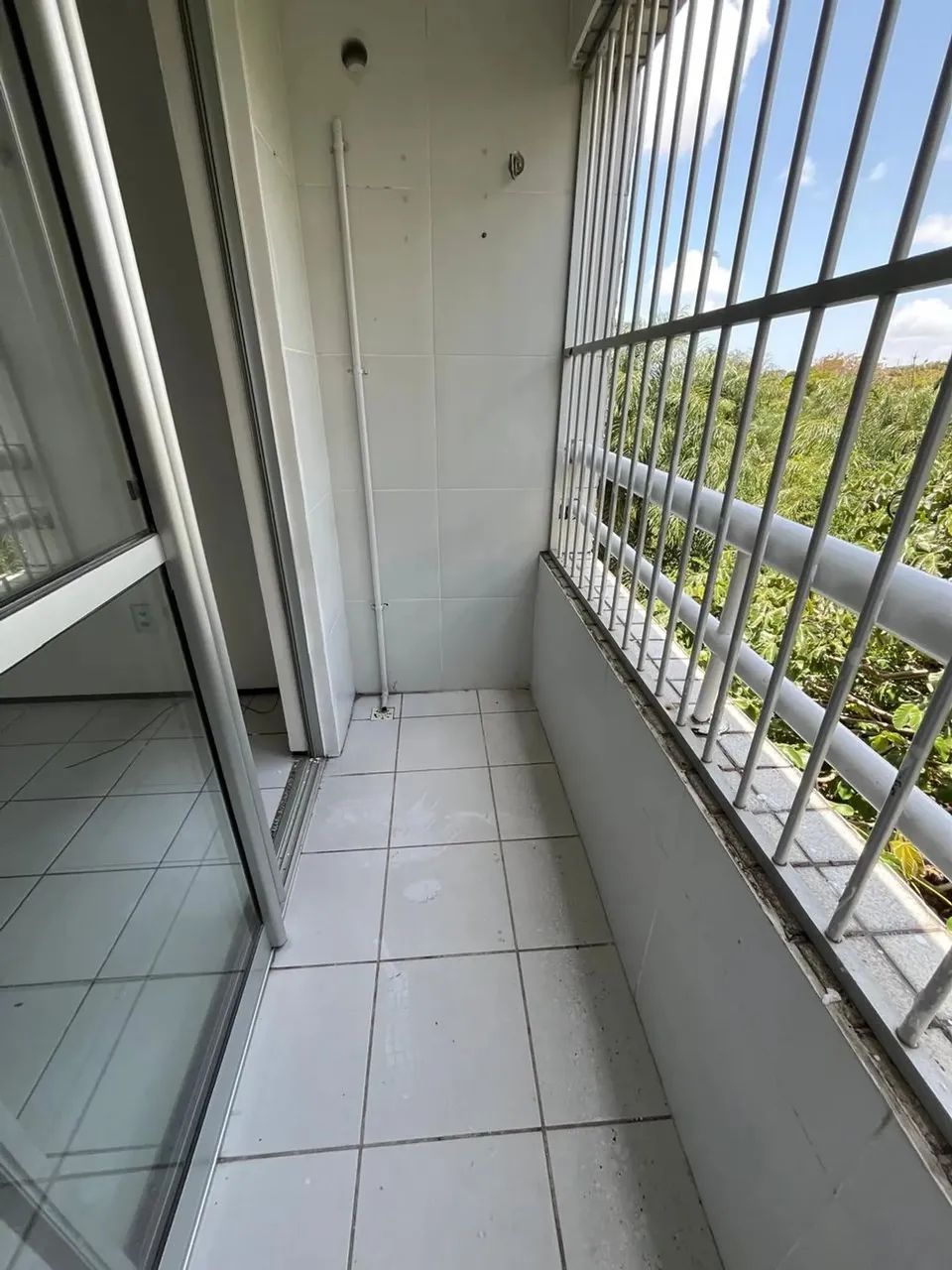 Venda de Apto na Messejana com 3 Quantos,2 garagem, Varanda Gourmet, Fale - Foto 2