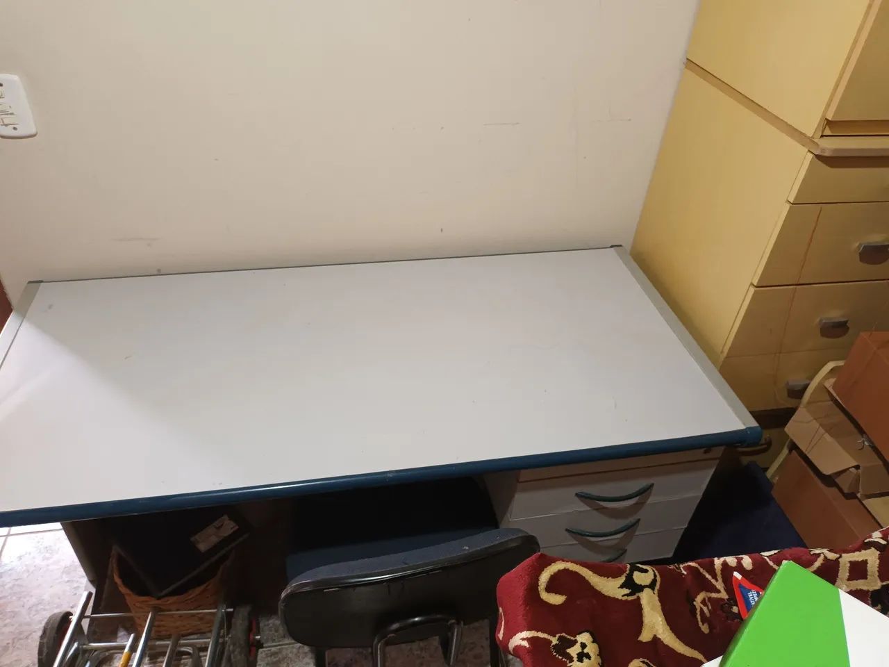 Mesa de escritório em ótimo estado! - Foto 3
