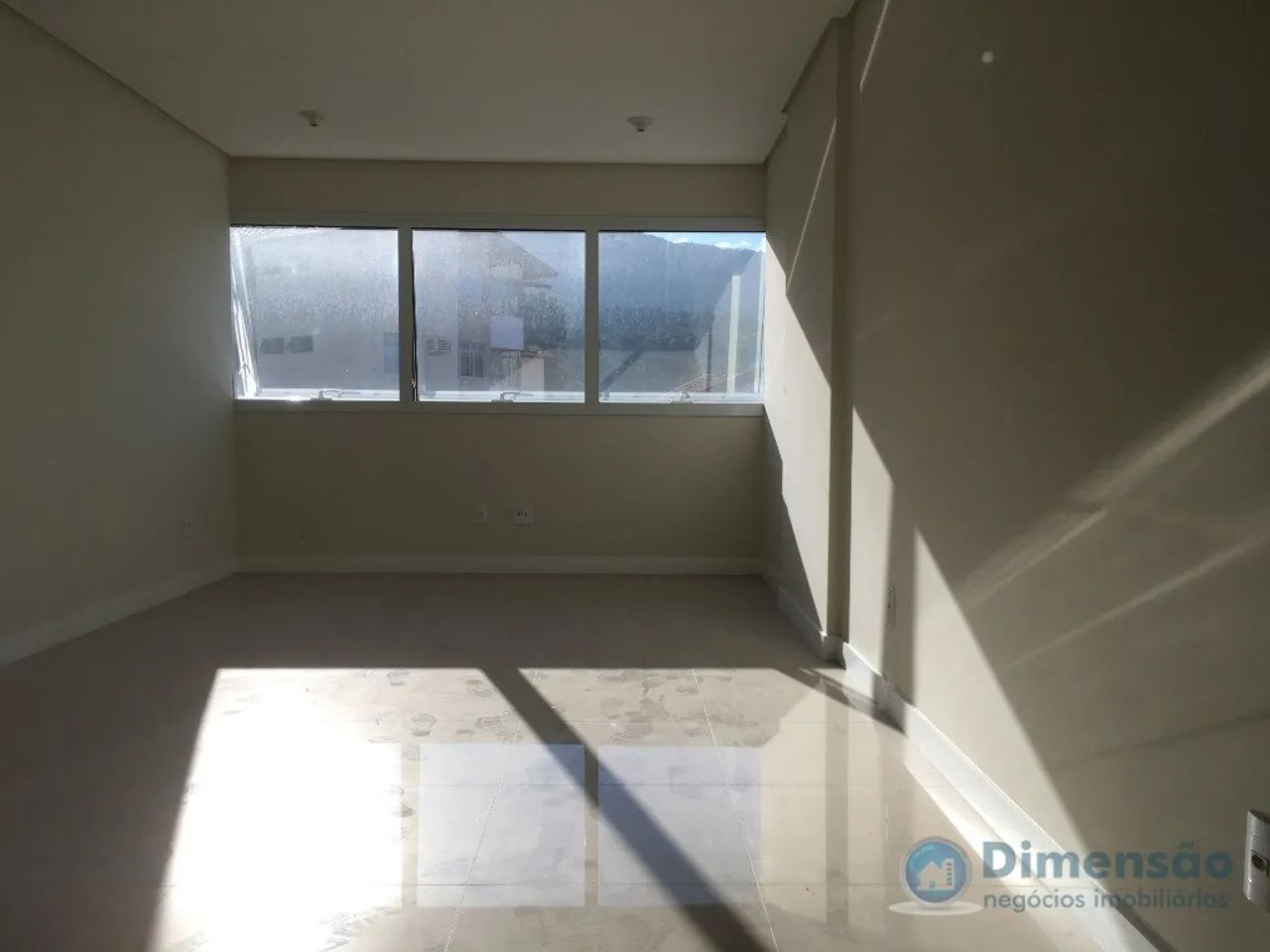 ÓTIMA SALA COMERCIAL PARA LOCAÇÃO, SOL DA MANHÃ - ITACORUBI - Foto 2