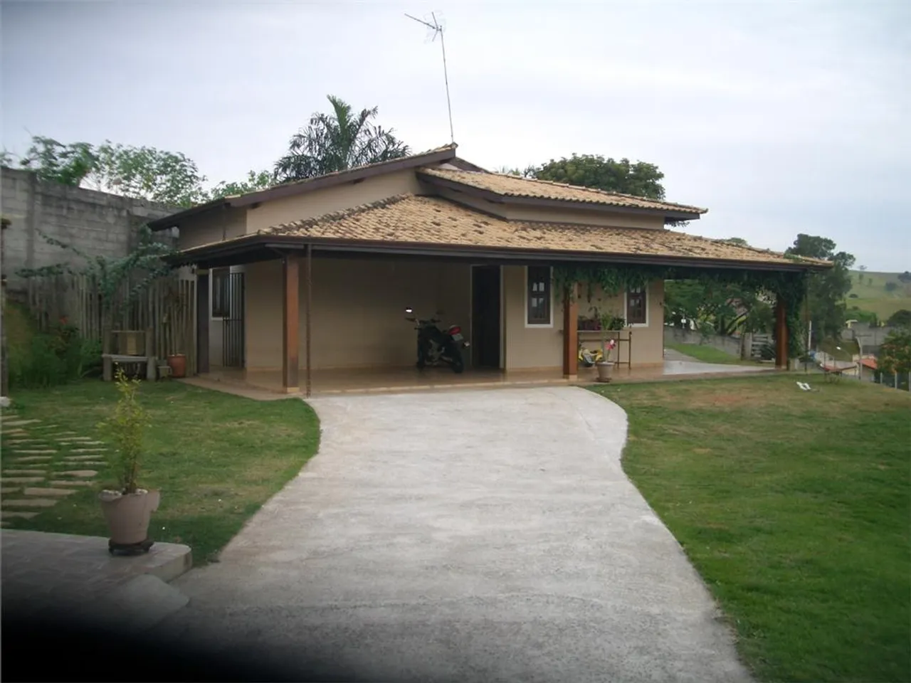 Chácara com 4 dormitórios à venda, 1040 m² por R$ 980.000,00 - Morada dos Pássaros - Itati