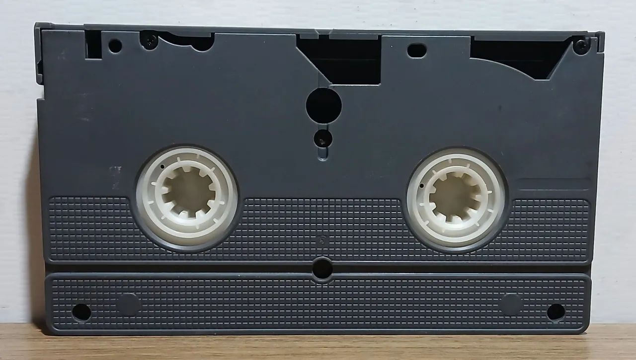 VHS Perdidos no Espaço - Dublado - Foto 4