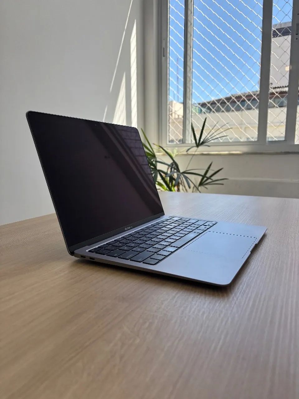 Apple Macbook Air M1 2020 A2337 16gb 512gb - Cinza Espacial (Usado