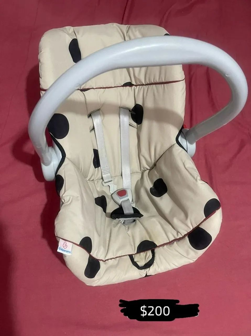 Cadeira de Bebê - Bebê Conforto - Usada e cama infantil 