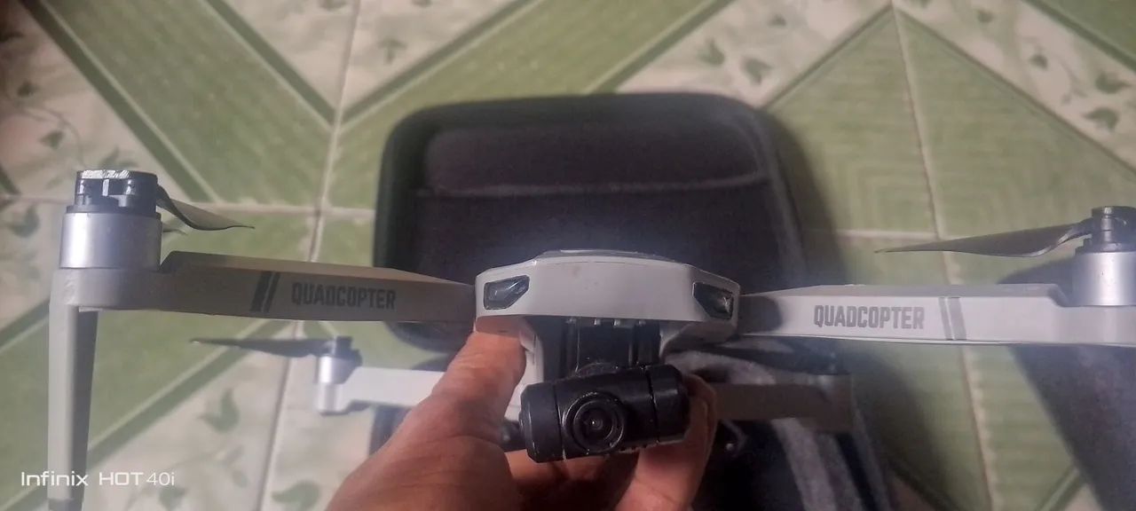 VENDO DRONE KF 102 EM PERFEITO ESTADO DE FUNCIONAMENTO (obs. sem bateria ) - Foto 4