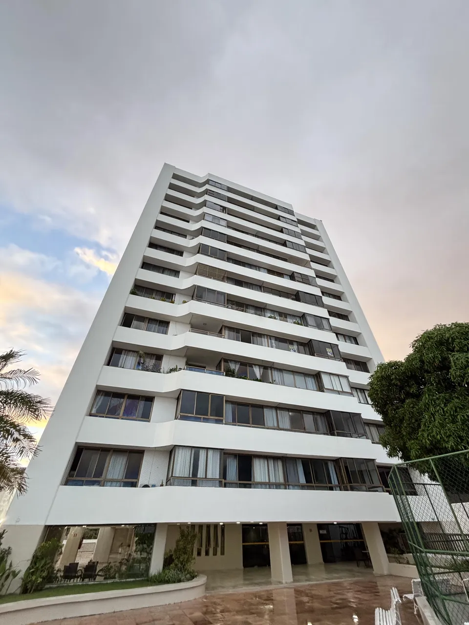 Apartamento para alugar no Condomínio Ivo do Prado, bairro Centro