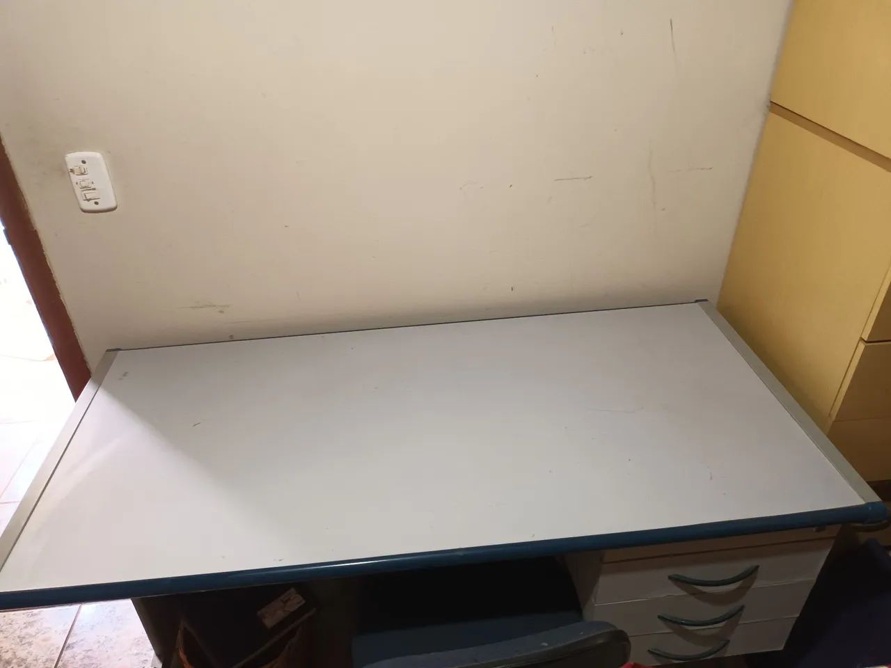 Mesa de escritório em ótimo estado!