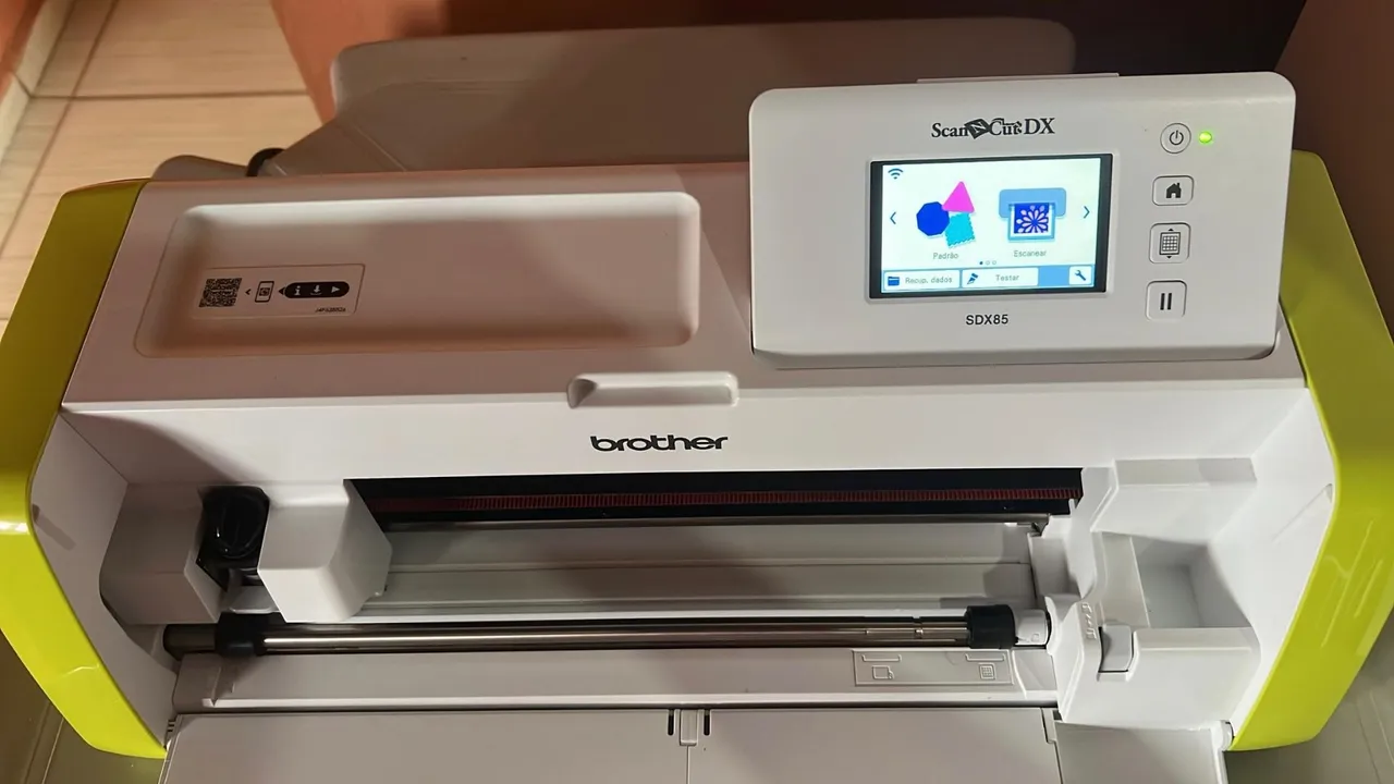Brother ScanNCut SDX85 - Máquina de Corte e Digitalização