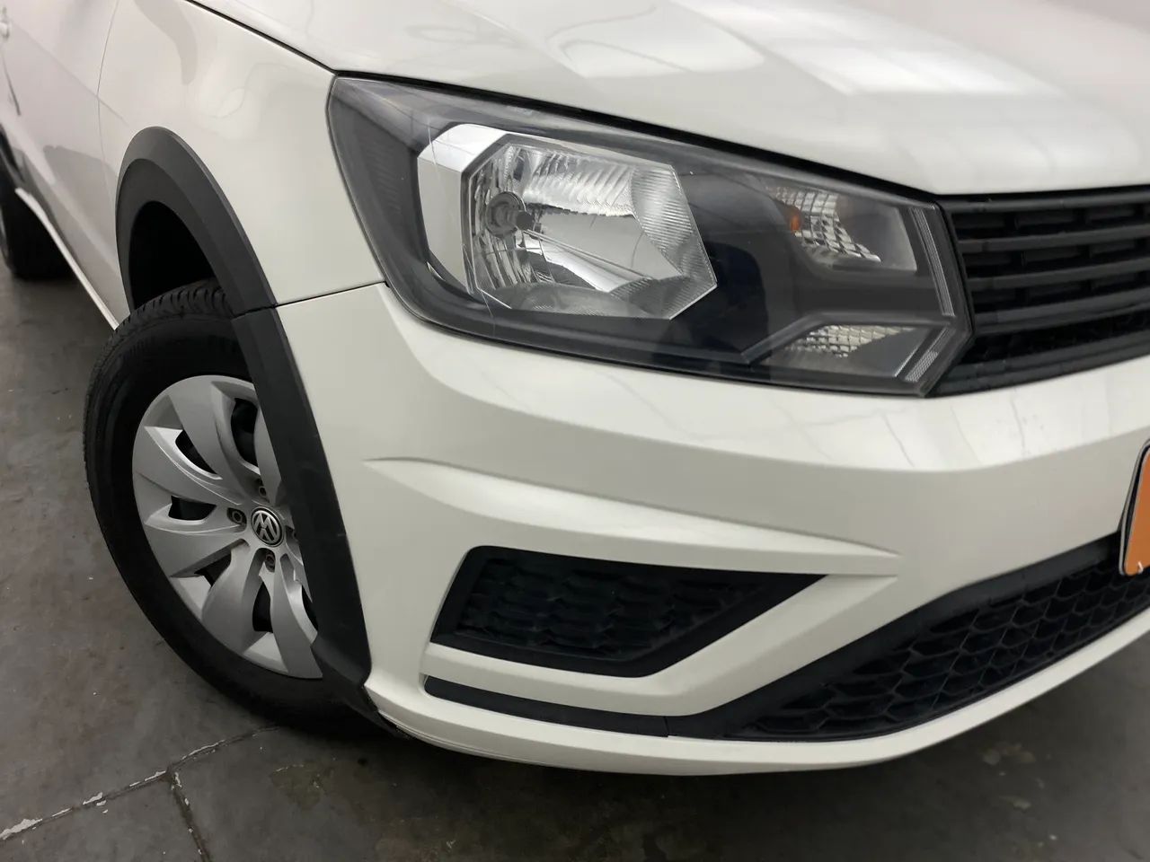 Volkswagen Saveiro Trendline 1.6 T.flex 8V 2018 - Foto 5