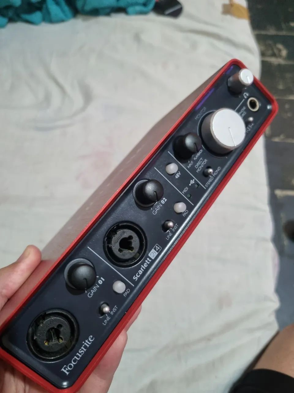 Placa de audio Focusrite Scarlett bem conservada  - Foto 5