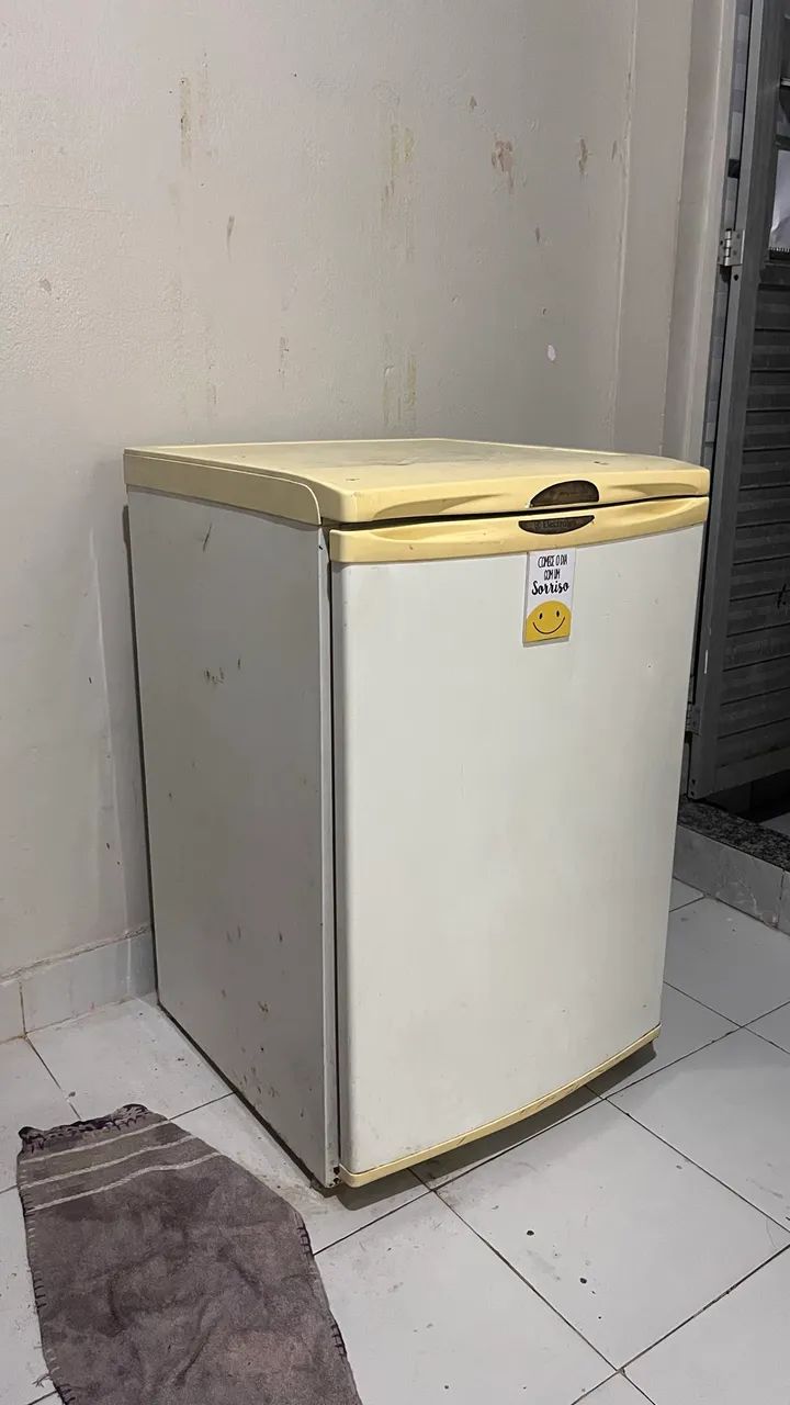 Refrigerador (frigobar) Eletolux R130 - Foto 3