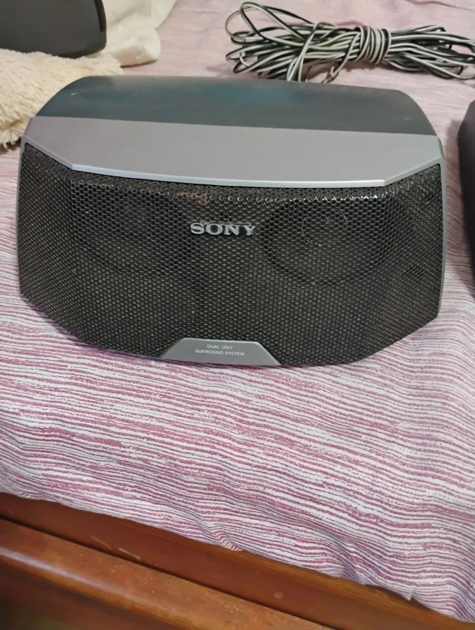 Duas Caixas sony Surround Sound. - Foto 3