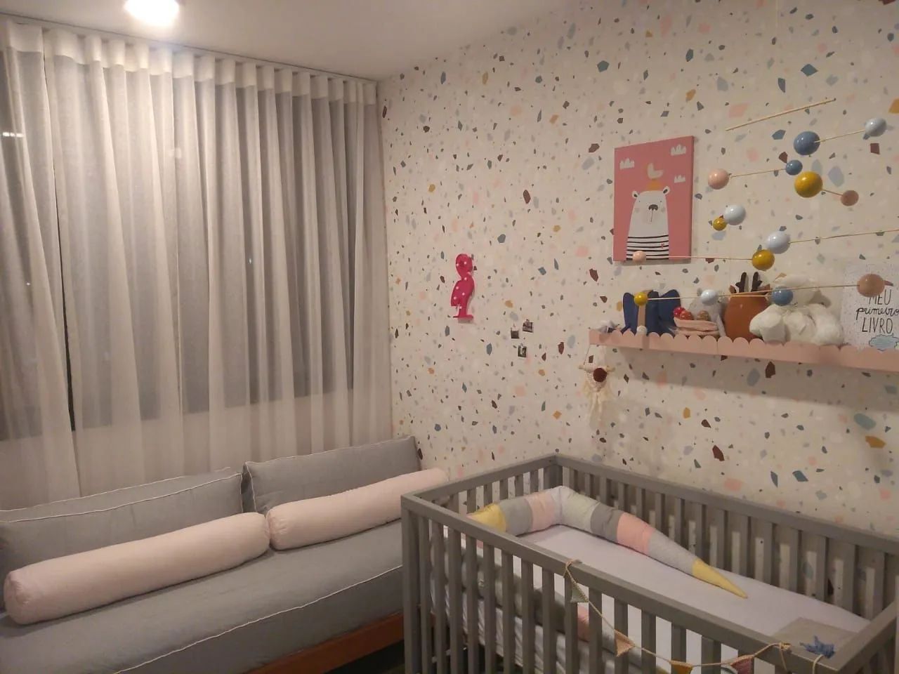 Cama de apoio com colchão, almofadas e capa: Ameise Design