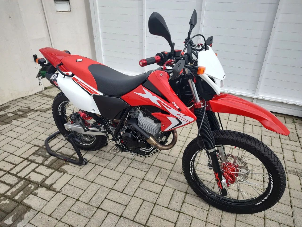 XR 250 TORNADO  - Foto 3