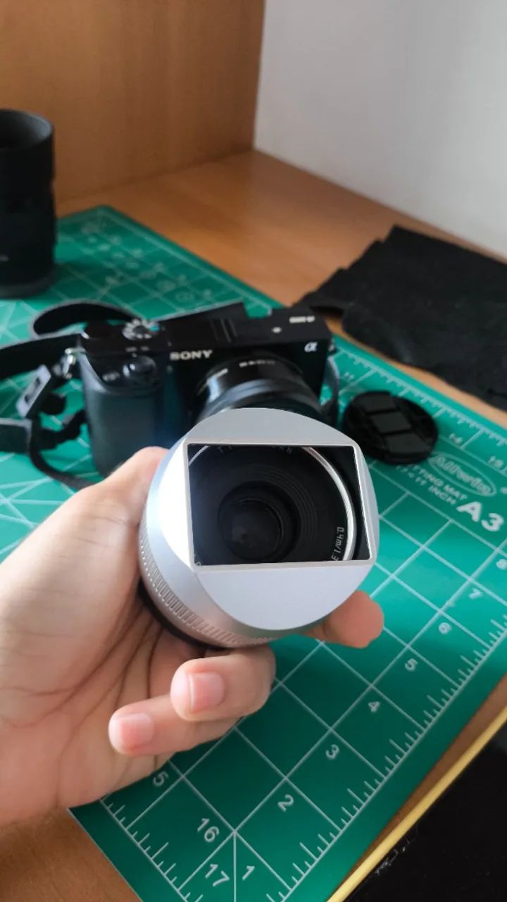 Câmera Sony A6000 com lente do kit + 2 lentes - Foto 3