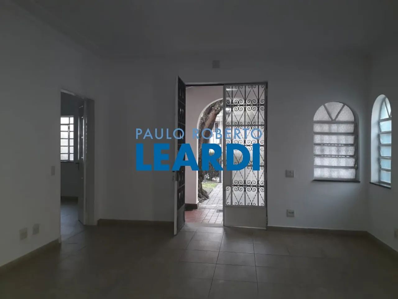 CASA ASSOBRADADA - PERDIZES - SP