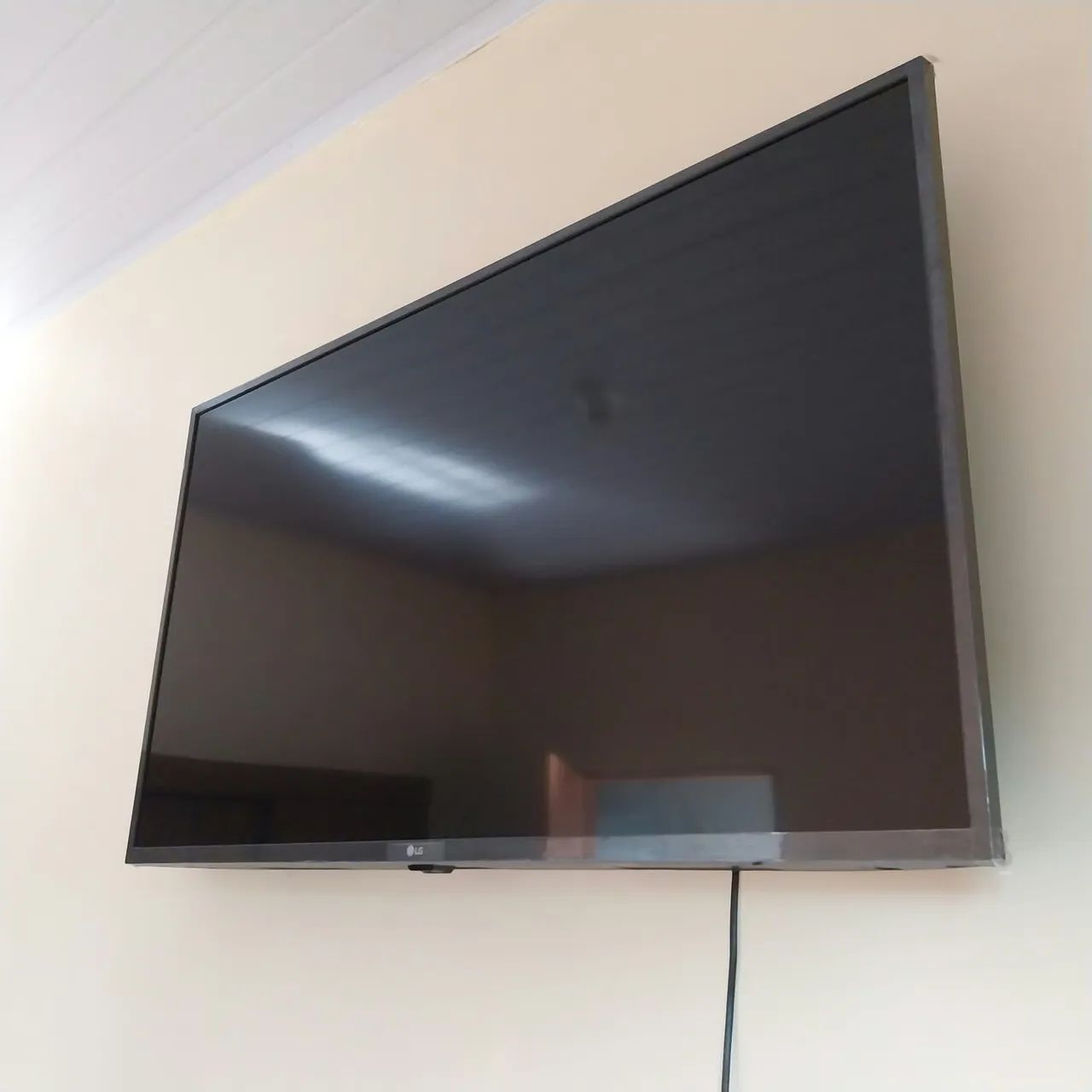 Vendo uma TV 