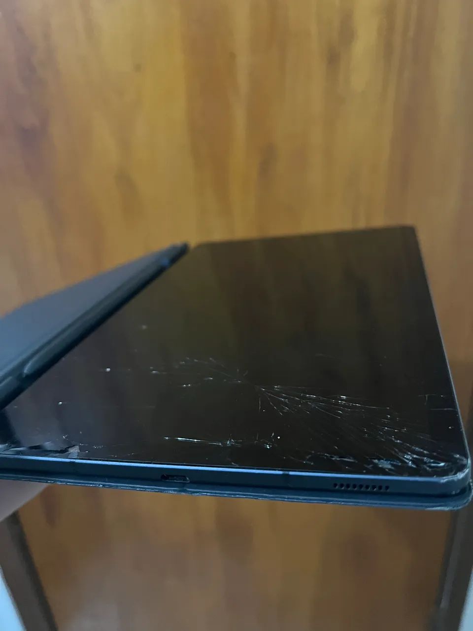 Galaxy Tab S6 Lite + S Pen + Capa Magnética | Funciona Perfeitamente | Tela Trincada - Foto 3