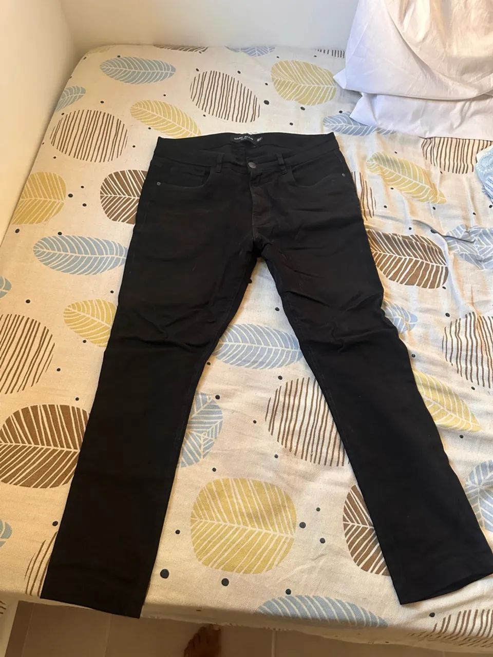 Calça jeans preta