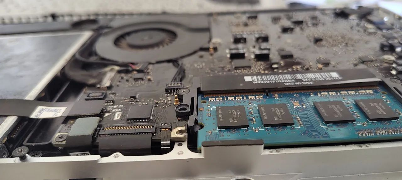 MacBook Pro Antigo para Retirada de Peças / Sucata - Foto 5