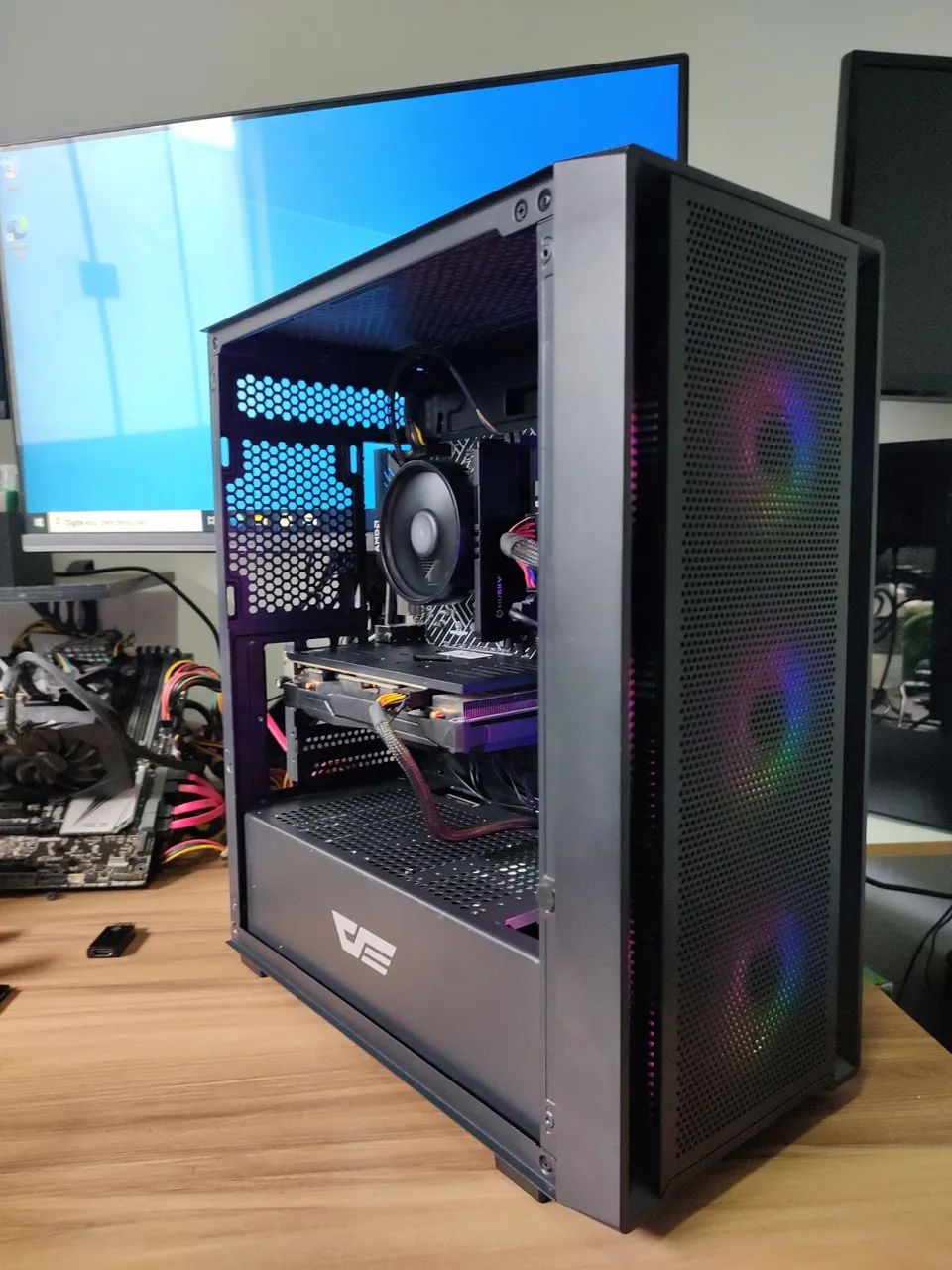 PC GAMER RYZEN 5 + RX 580 8GB | Pego troca