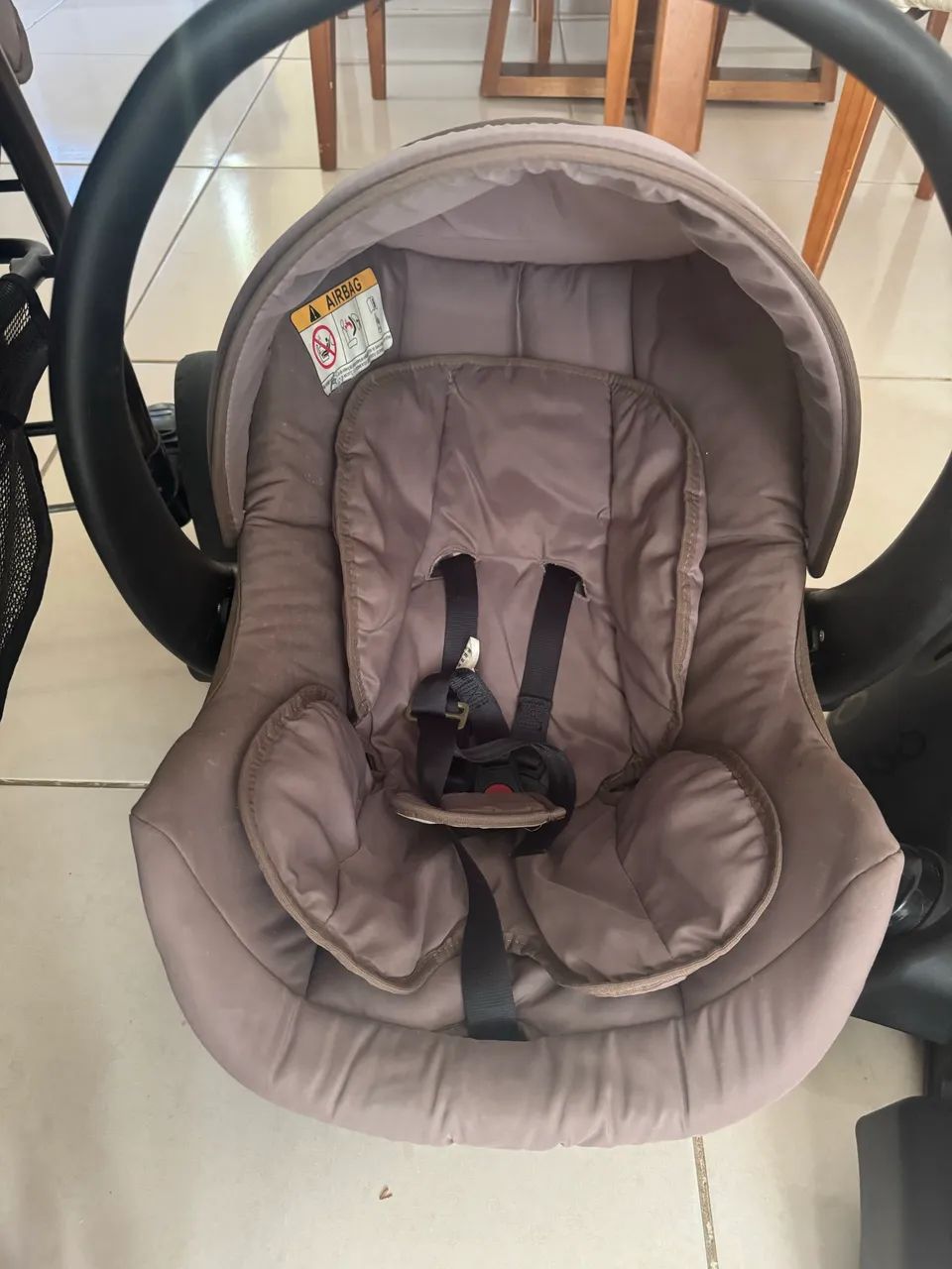 Carrinho de bebê + bebê conforto + base Galzerrano - Foto 6