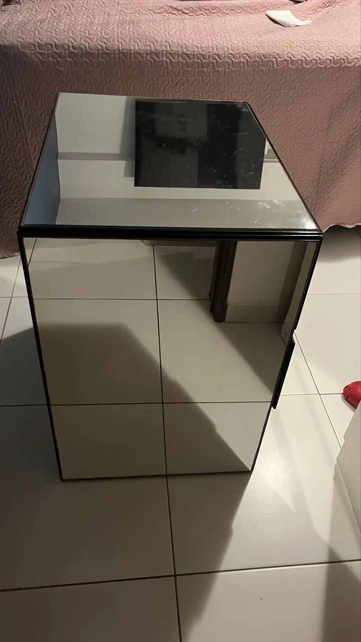 Vendo Criado mudo espelhado( 2 unidades).  - Foto 2