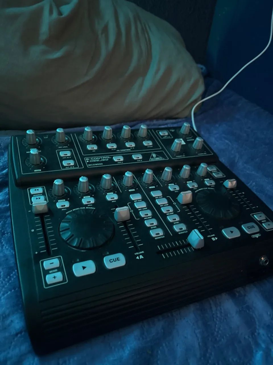 Controladora de DJ, em perfeito estado funcionando perfeitamente 