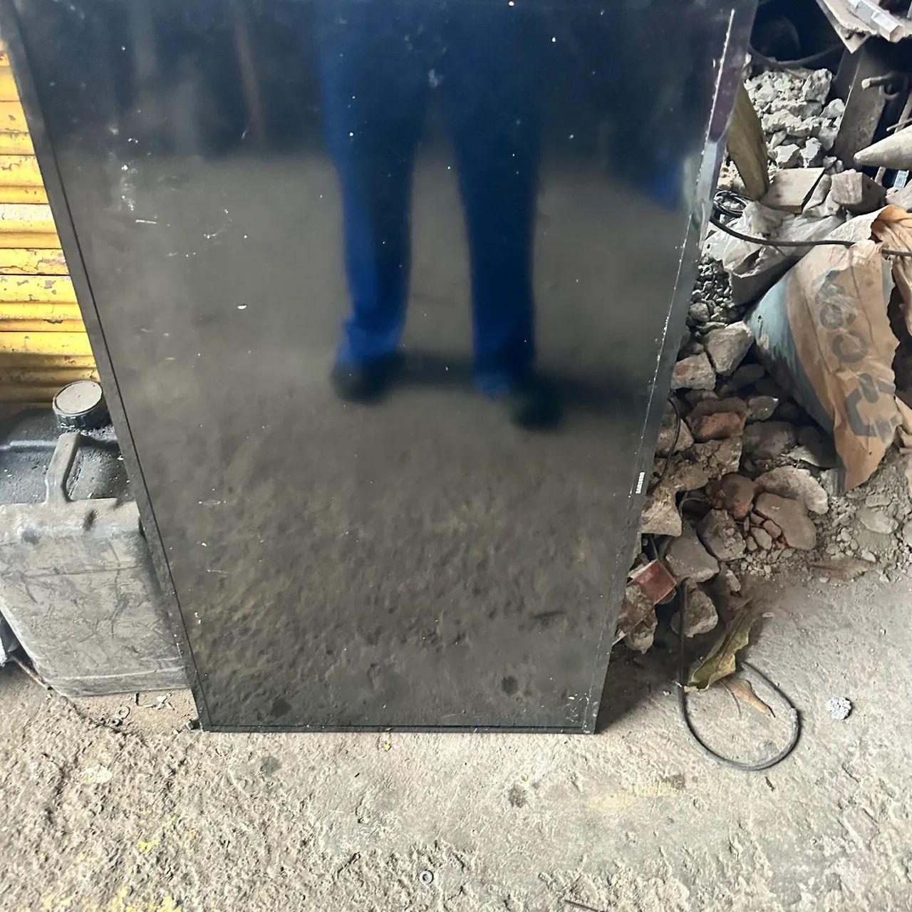 Tv Samsung modelo UN43J5200 tela quebrada para peça. 