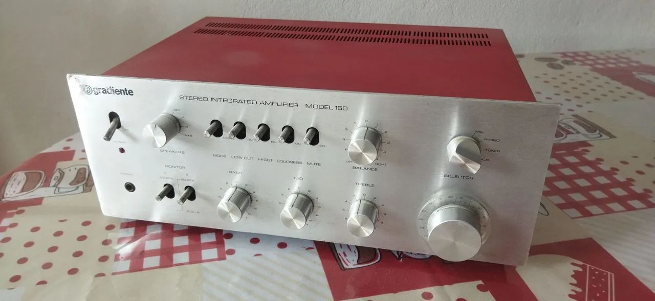 Amplificador integrado Gradiente Model 160 (Mossoró/RN)