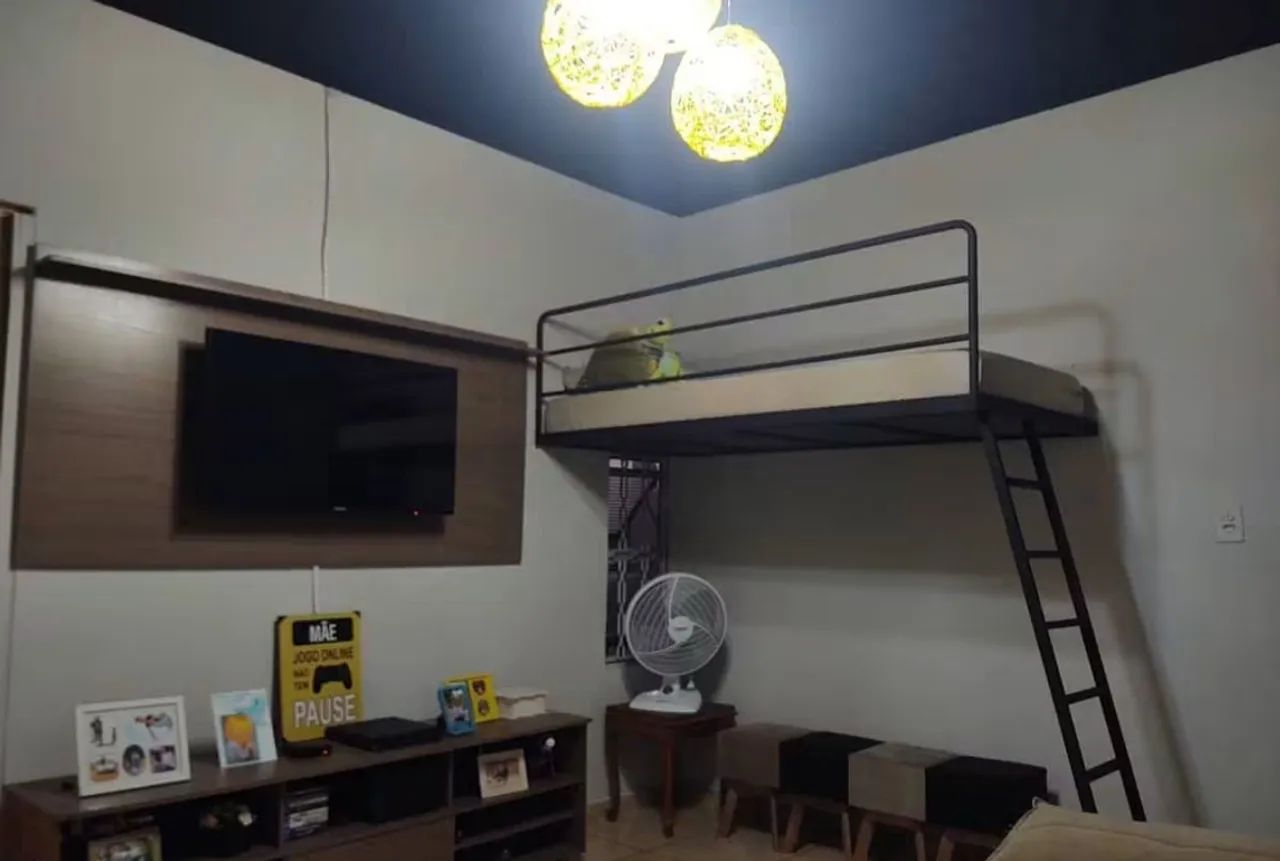 Cama suspensa solteiro de ferro 