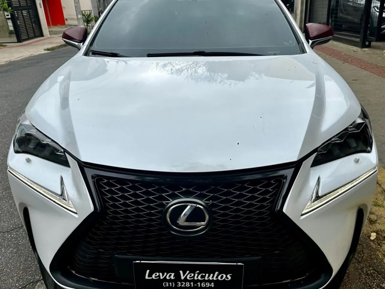Lexus NX-200t F-sport 2.0 16V 238cv Aut., foto 2 de 17