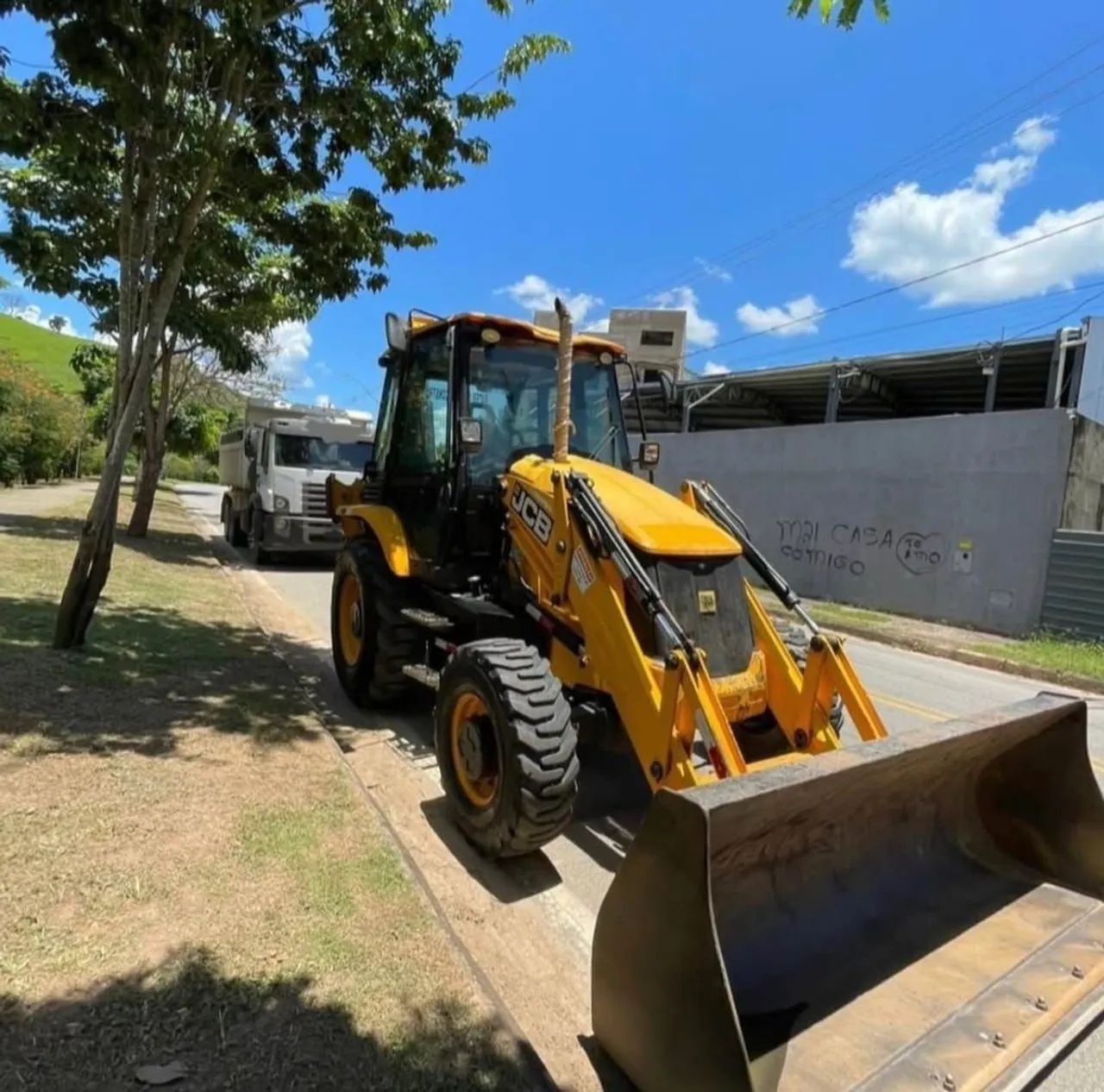 Retroescavadeira JCB 3CX 2019 - Foto 3