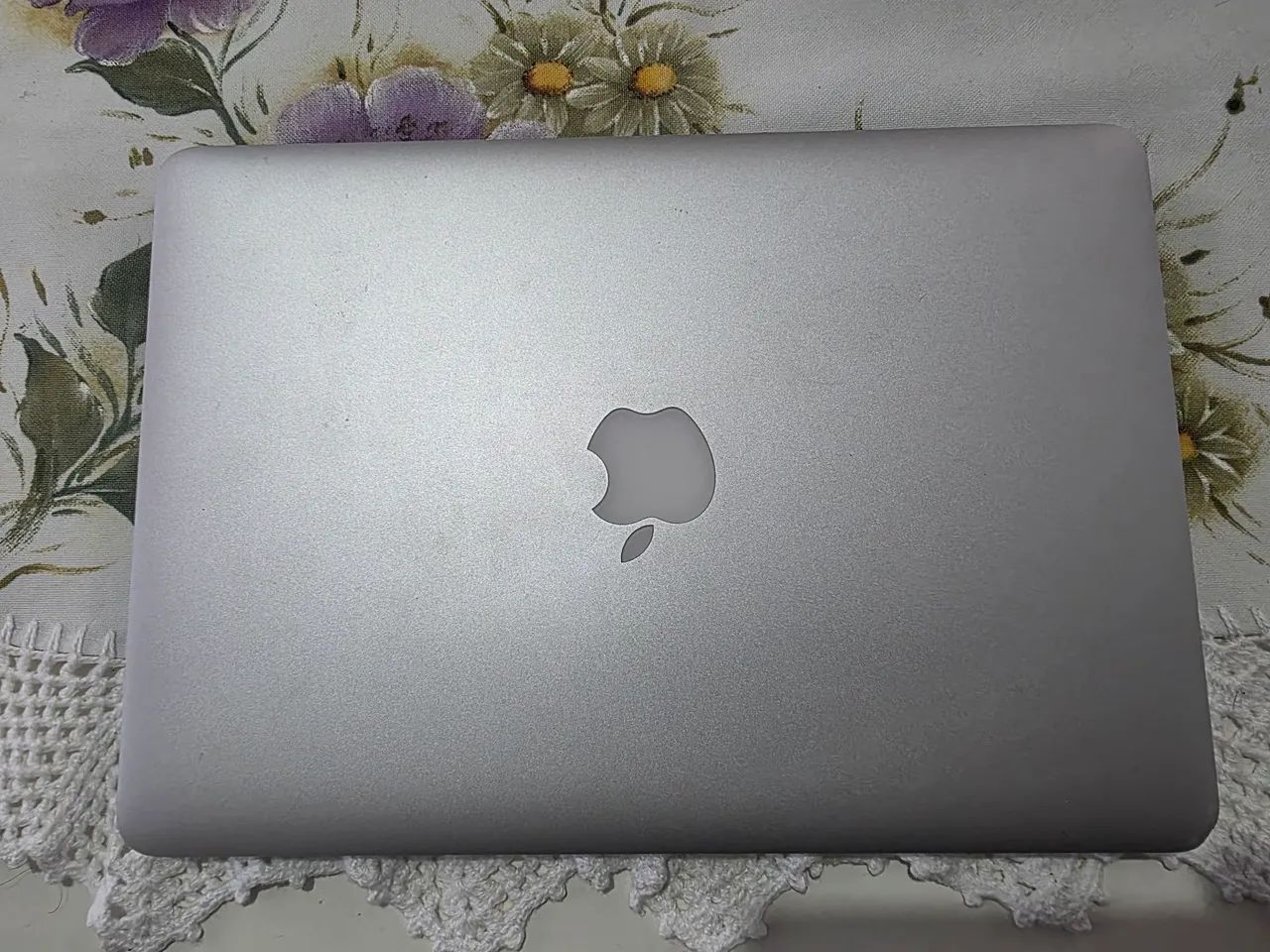Macbook pro 2015 i7 16gb ssd de 250 - Notebooks - Vila Yara