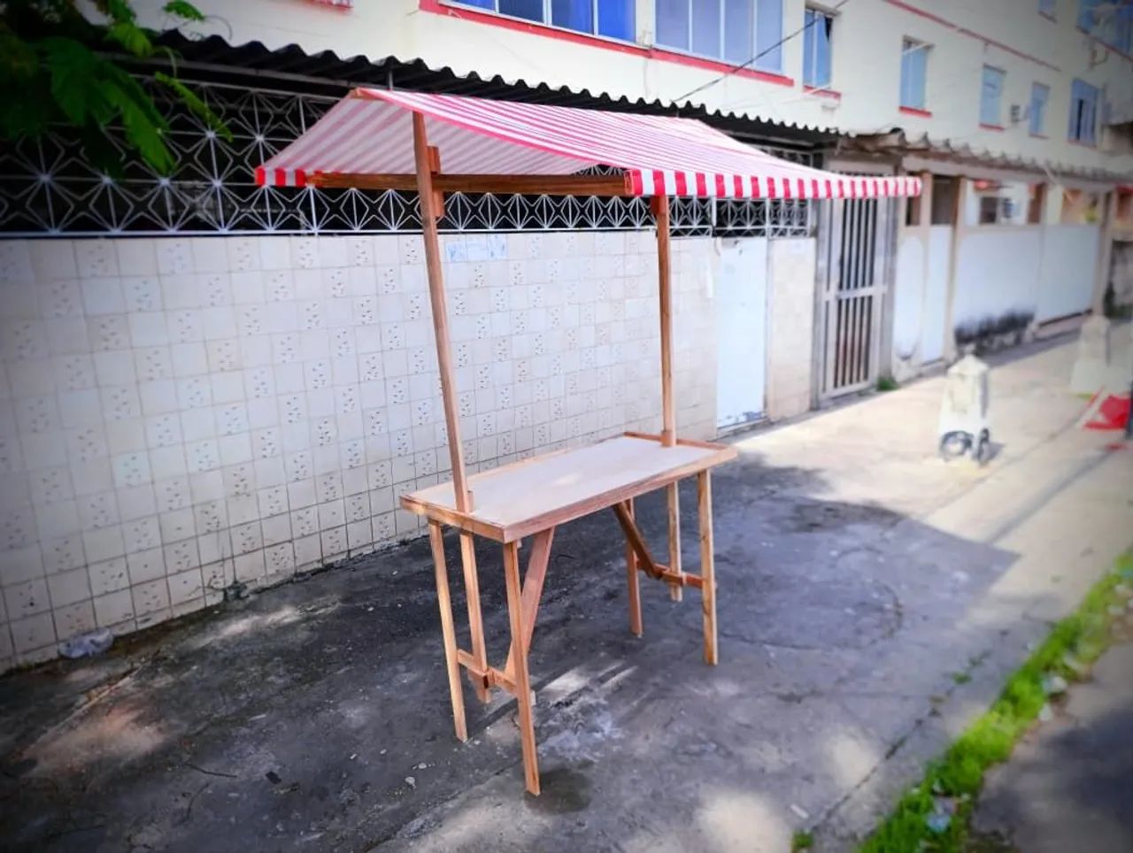 Vendo uma bancada de madeira  - Foto 4