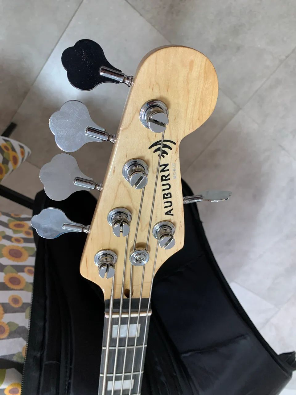 Jazz Bass 5 Cordas Ativo (Semi Novo) - Foto 2