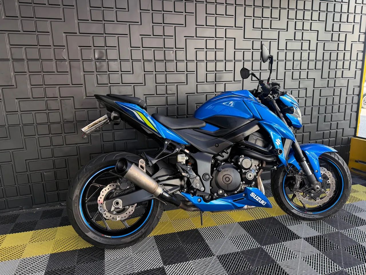 blueblue様リクエスト Suzuki 750 2020 - 1518874507 | OLX