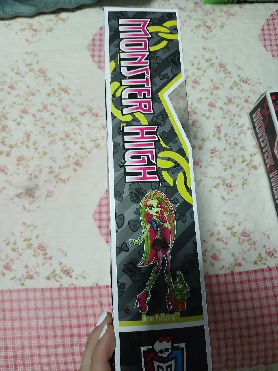 Caixa Monster High Venus Mcflytrap - Foto 2