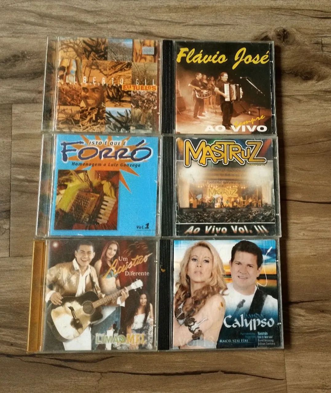 Lote com 24 cds vários estilos musicais 