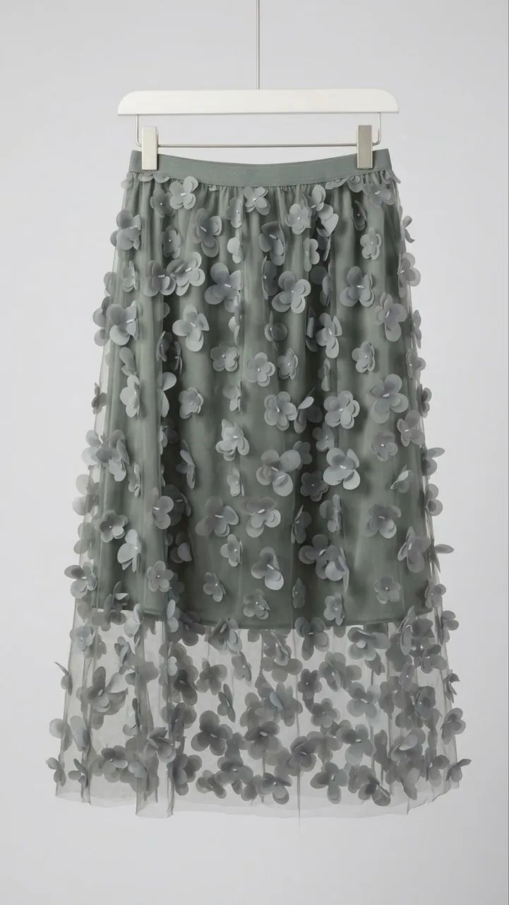 Saia em Tule Cinza com Flores 3D