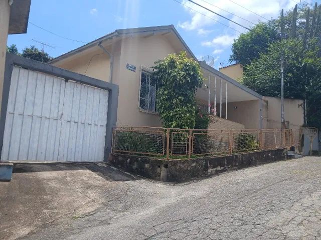 Grade de ferro com portão
