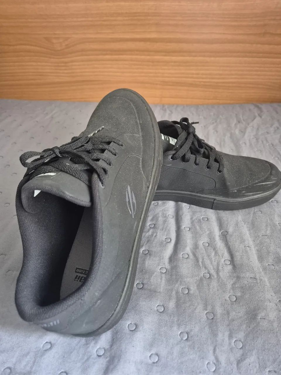 Tenis mormai - Tamanho 42 - Foto 2