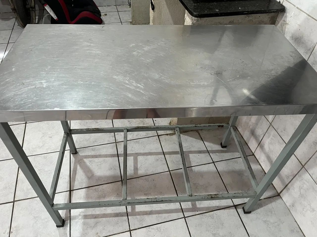 Mesa de inox 1.50 por 0.50 cm
